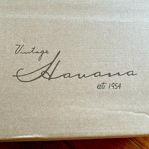 VH design size 7 sneakers with side zip and extra laces - Picture 2 of 4